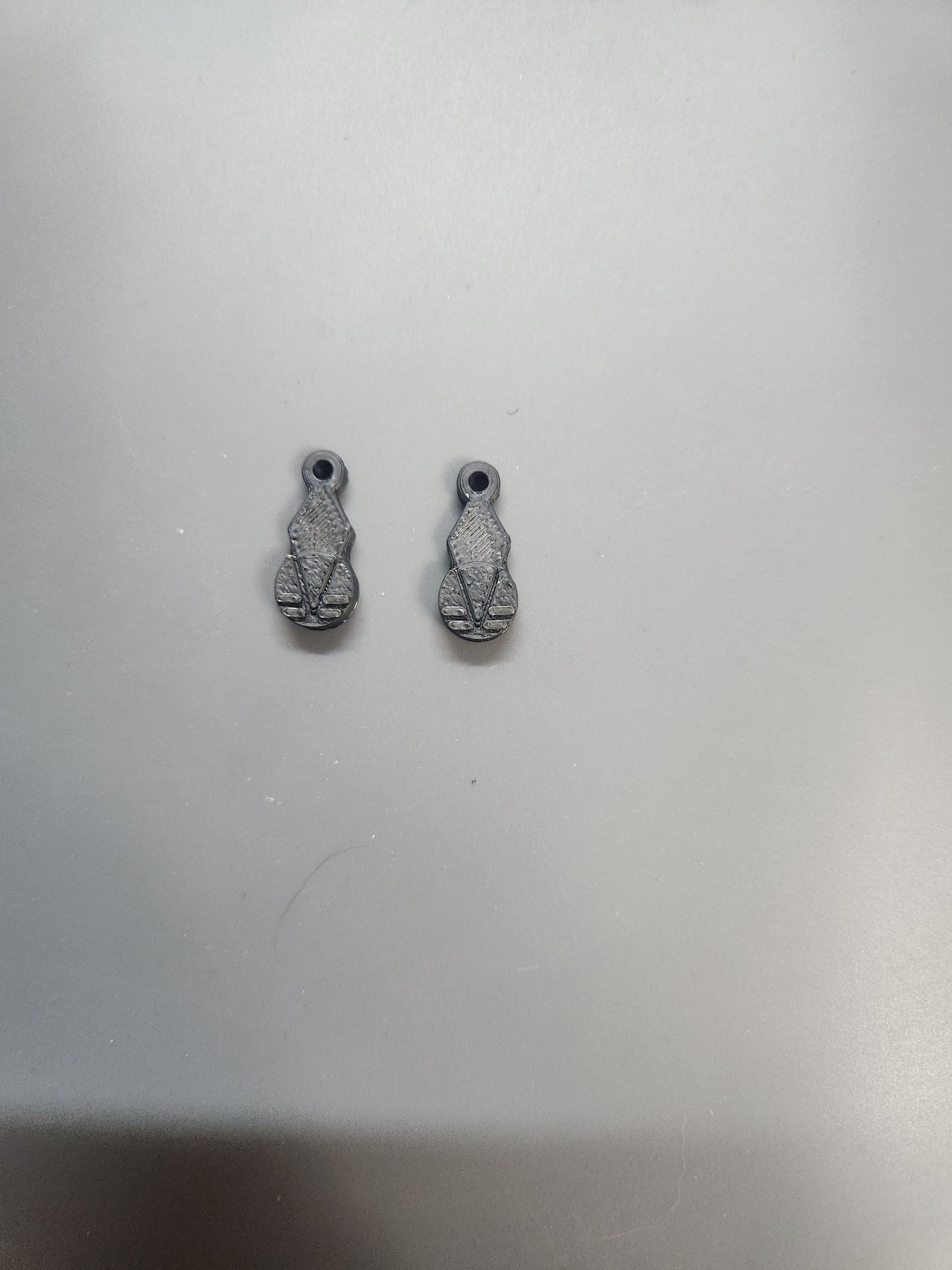 Rc clip pull tabs