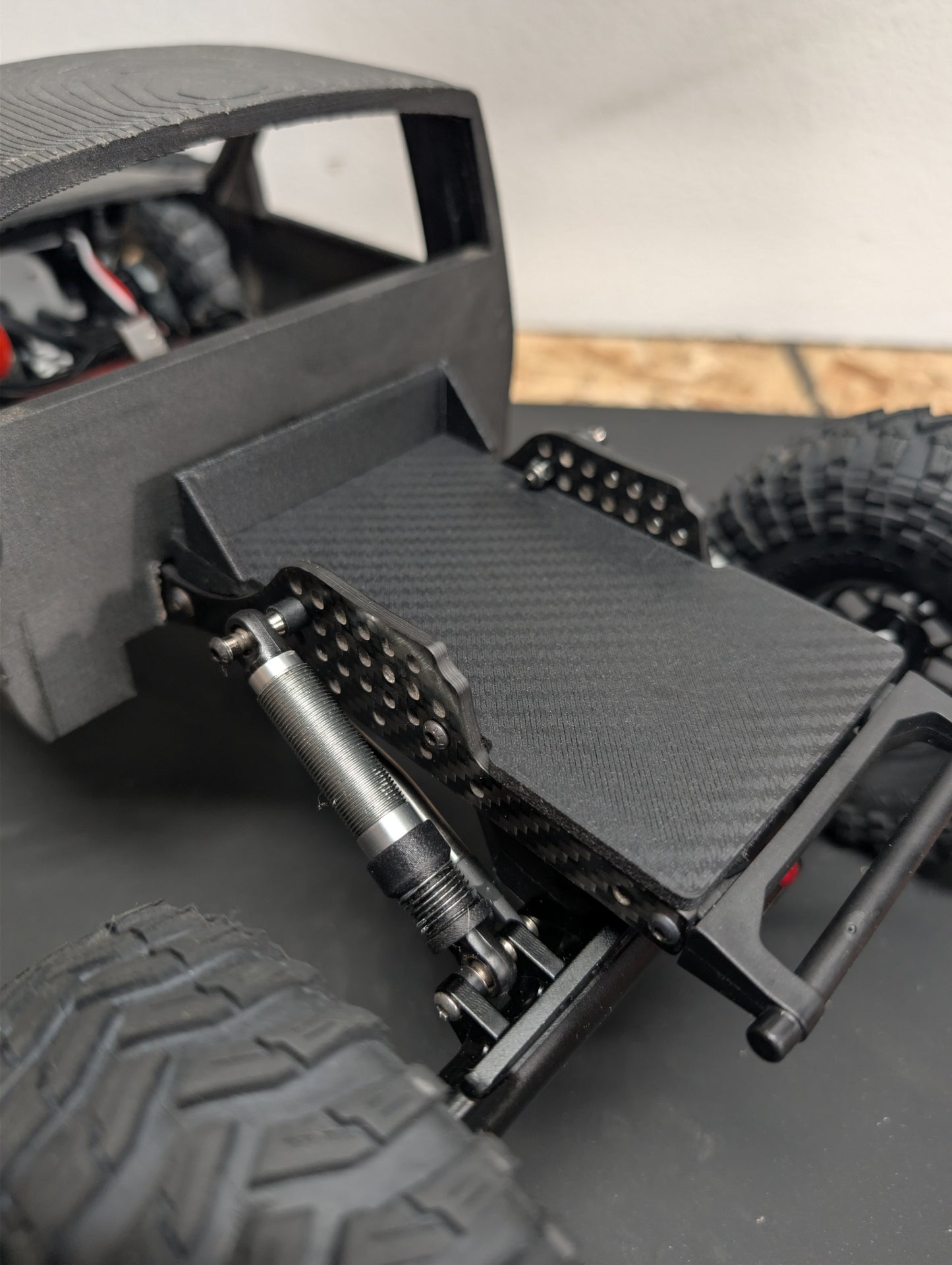 Traxxas GTS Shock perches